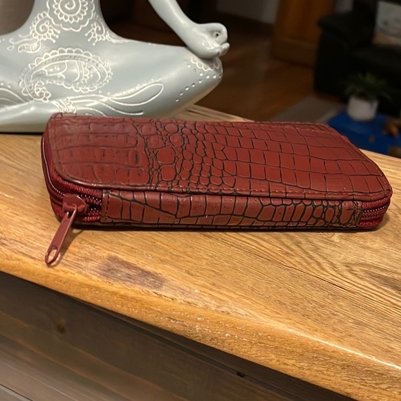 NWOT Maroon Red Reptile Print Zip Checkbook Wallet - Picture 3 of 12